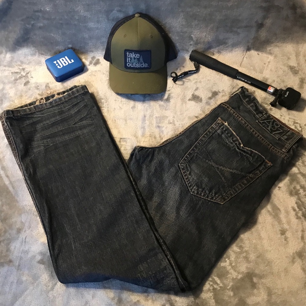 SALE! Aero Men’s Distressed Jeans-**LIKE NEW**